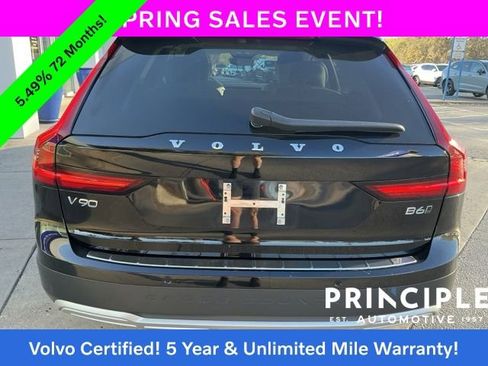 Certified 2024 Volvo V90 B6 Cross Country Ultimate w/ Protection Package Premier AWD/4WD image 12