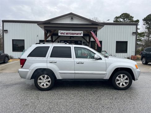 Used 2010 Jeep Grand Cherokee Limited w/ Trailer Tow Group image 2