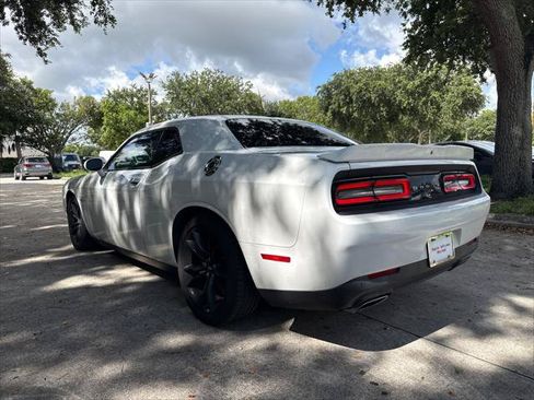 Used 2020 Dodge Challenger R/T RWD image 9