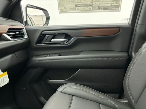 New 2026 GMC Yukon XL Denali w/ Denali Reserve Package image 55