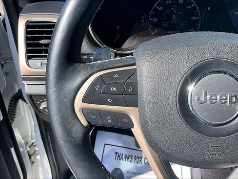 Used 2017 Jeep Grand Cherokee Limited w/ Luxury Group II image 11