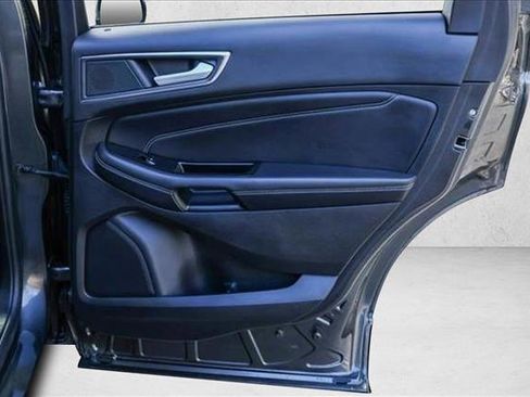 Used 2019 Ford Edge Titanium w/ Equipment Group 301A image 28