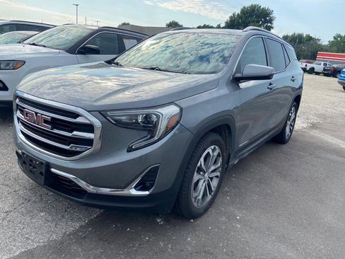 Used 2019 GMC Terrain SLT w/ Preferred Package FWD image 3