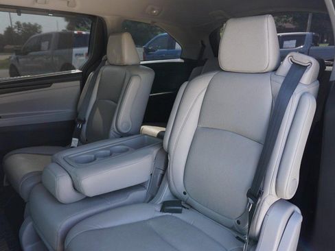 Used 2022 Honda Odyssey EX-L image 25
