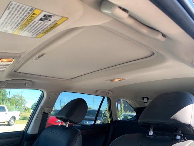 Used 2018 Subaru Outback 2.5i Limited AWD/4WD image 12