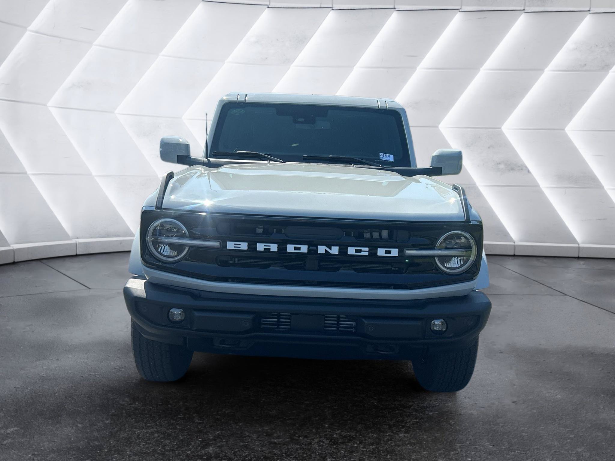 New 2026 Ford Bronco Outer Banks AWD/4WD image 2