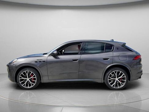 Used 2026 Maserati Grecale Modena AWD/4WD image 2