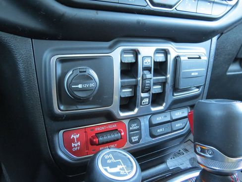 Used 2020 Jeep Gladiator Rubicon image 26