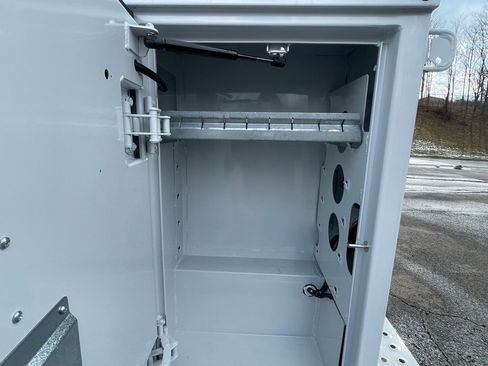 New 2026 Chevrolet Express 3500 w/ Power Convenience Package image 31