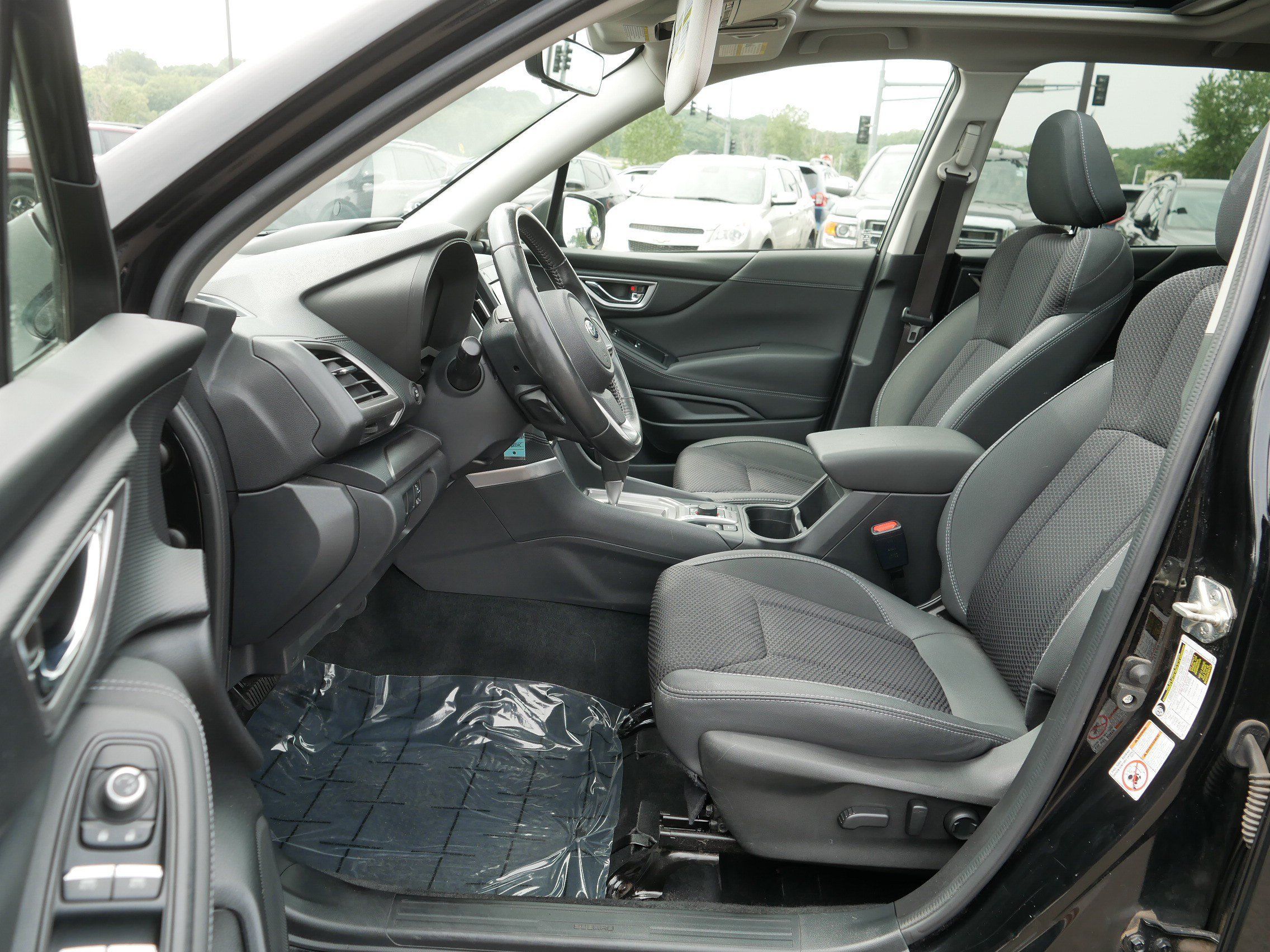 Used 2019 Subaru Forester Premium w/ All-Weather Package AWD/4WD image 12