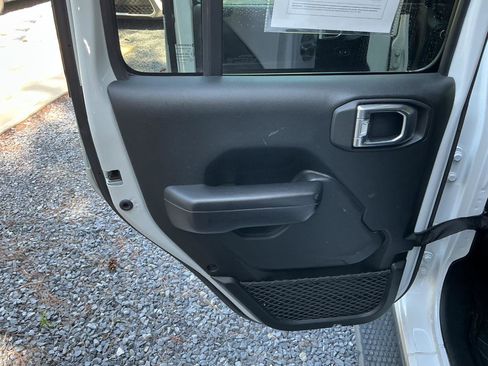 Used 2020 Jeep Wrangler Unlimited Sport AWD/4WD image 16