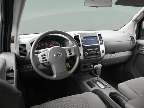 Used 2019 Nissan Frontier SV image 34