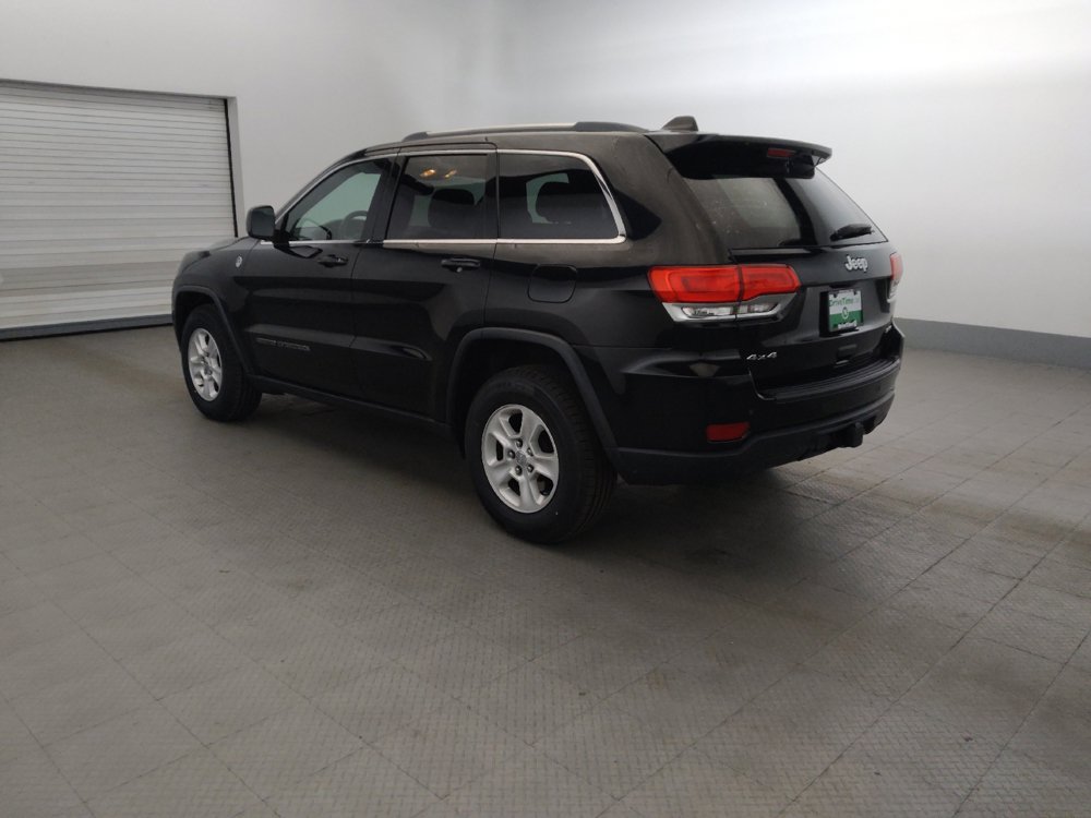Used 2017 Jeep Grand Cherokee Laredo w/ Quick Order Package 23E AWD/4WD image 3