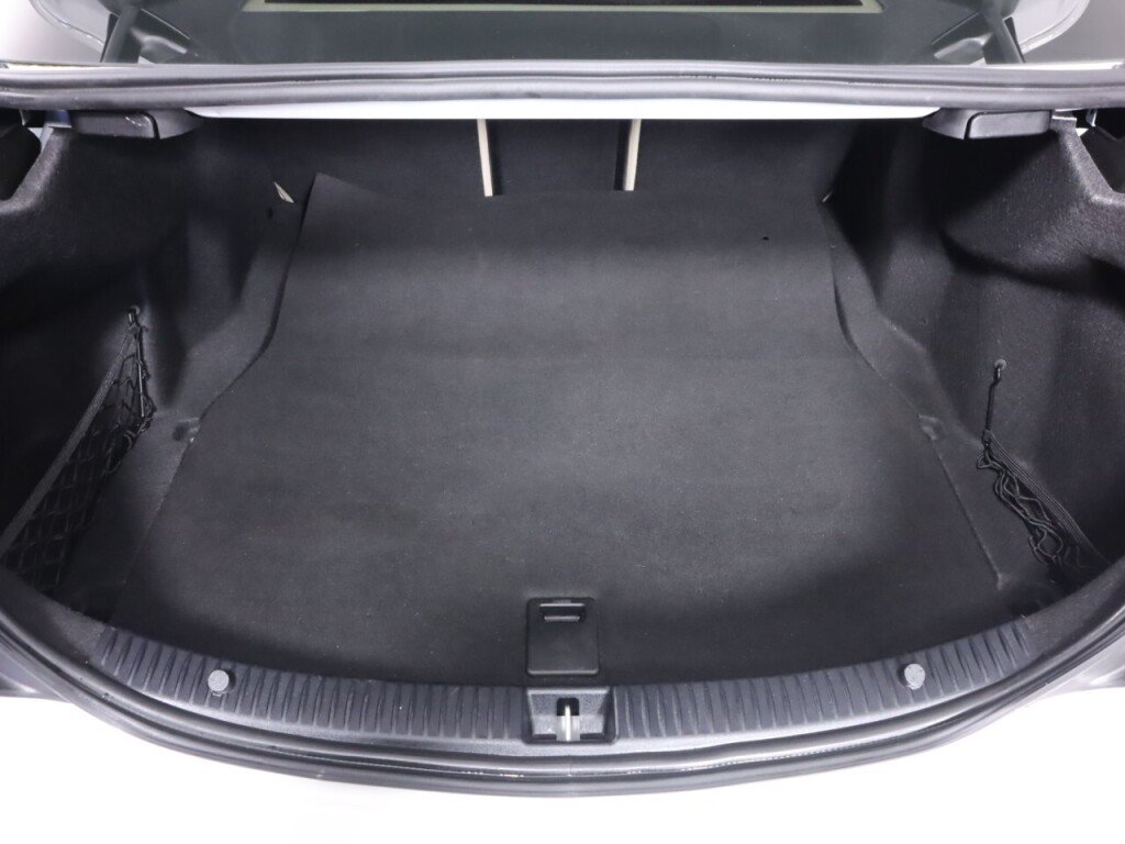 Used 2017 Mercedes-Benz C 300 4MATIC Sedan image 36