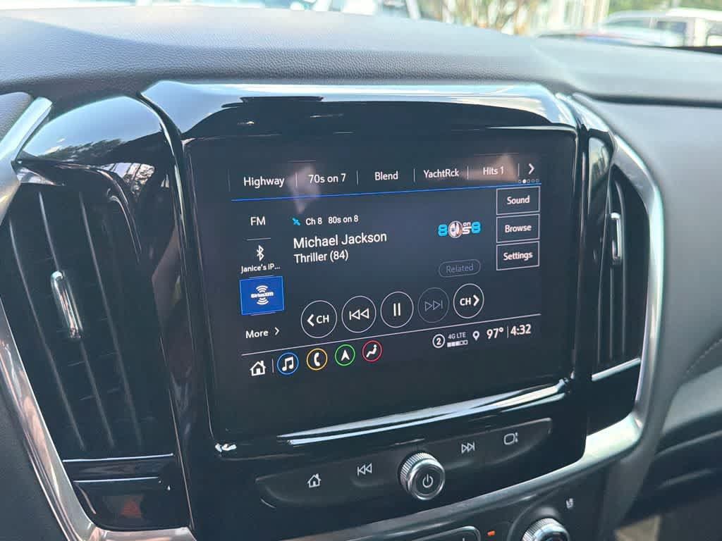 Used 2024 Chevrolet Traverse High Country FWD image 27