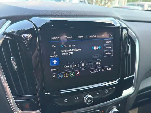 Used 2024 Chevrolet Traverse High Country FWD image 27