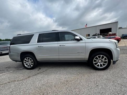 Used 2017 GMC Yukon XL Denali w/ Open Road Package RWD image 5