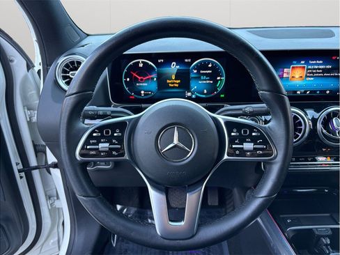 Used 2021 Mercedes-Benz GLA 250 image 22