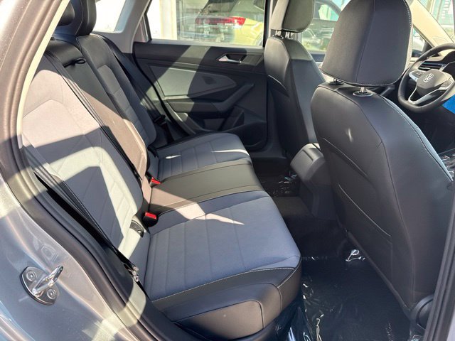 New 2027 Volkswagen Jetta SE FWD image 32