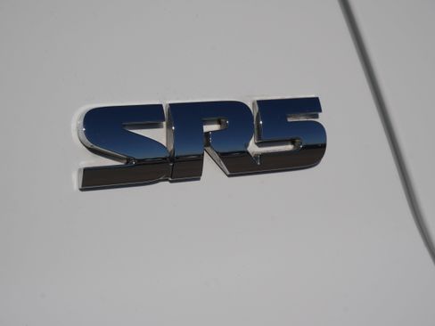 Used 2016 Toyota Sequoia SR5 image 8