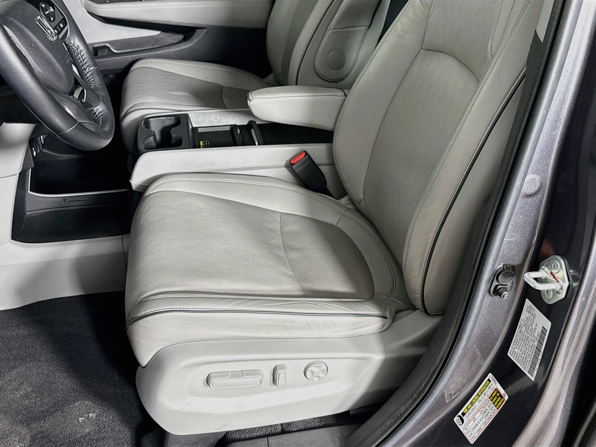 Certified 2023 Honda Odyssey Elite image 24