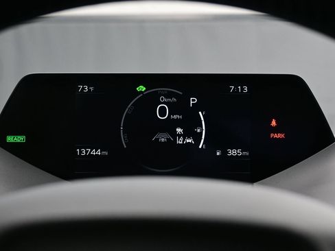 Used 2025 Toyota Prius XLE AWD/4WD image 25