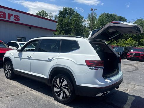 Used 2024 Volkswagen Atlas SE AWD/4WD image 17