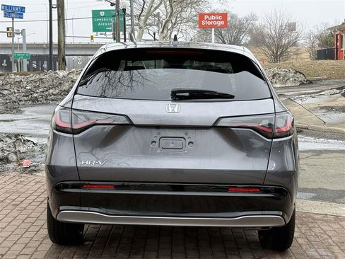 Used 2023 Honda HR-V EX-L image 5