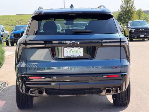 Used 2026 Chevrolet Traverse RS w/ LPO, Floor Liner Package AWD/4WD image 8