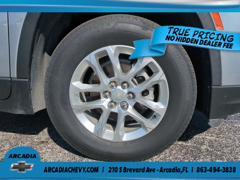 Used 2023 Chevrolet Traverse LS FWD image 11