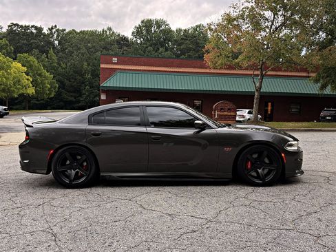Used 2018 Dodge Charger SRT w/ Harman/Kardon Audio Group RWD image 4