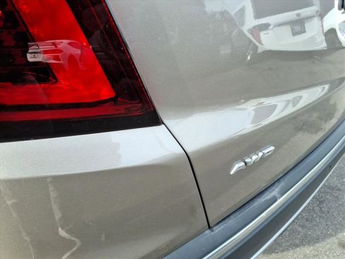 Certified 2023 Cadillac XT5 Premium Luxury image 12