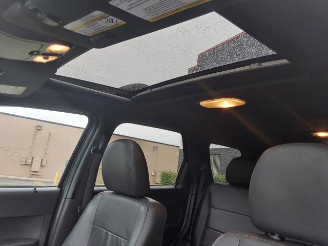 Used 2011 Ford Escape Limited AWD/4WD image 19