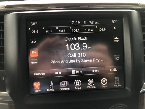 Used 2016 RAM 1500 Laramie AWD/4WD image 27