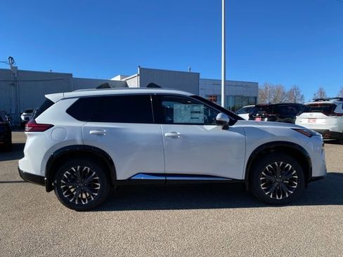 New 2026 Nissan Rogue Platinum image 6