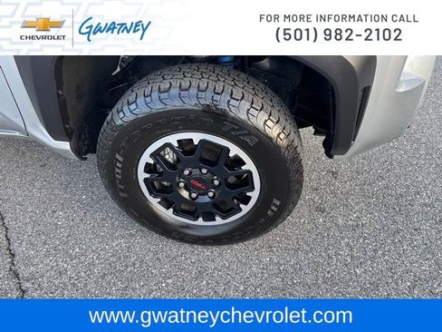 Used 2025 Toyota Tacoma TRD Off-Road image 12