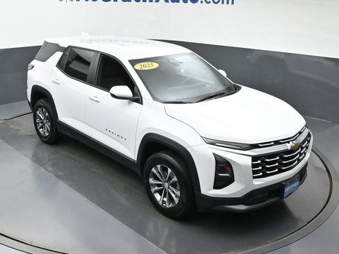 Certified 2025 Chevrolet Equinox LT image 3