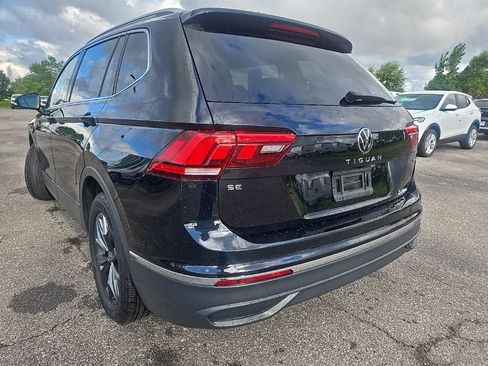 Used 2024 Volkswagen Tiguan SE AWD/4WD image 3