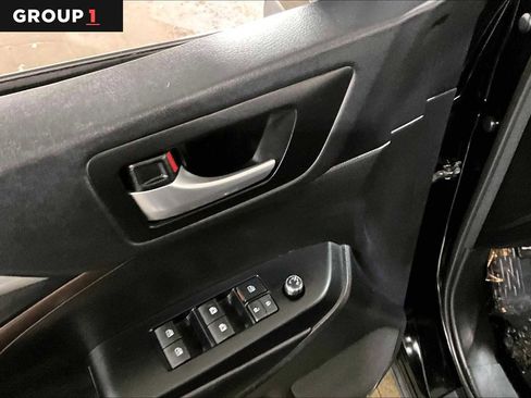 Used 2018 Toyota Highlander XLE image 35