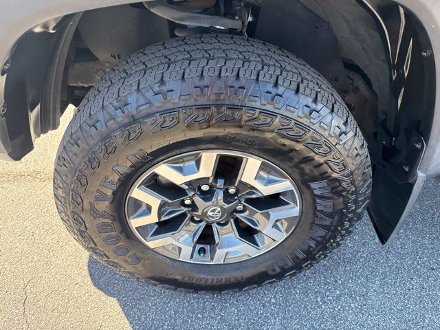 Used 2023 Toyota Tacoma TRD Off-Road AWD/4WD image 13