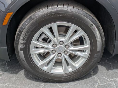 Certified 2023 Cadillac XT5 Luxury FWD image 9