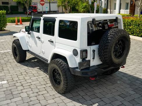 Used 2016 Jeep Wrangler Unlimited Rubicon AWD/4WD image 21