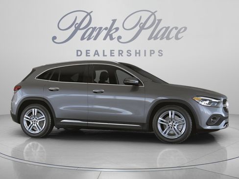 Used 2022 Mercedes-Benz GLA 250 4MATIC image 29
