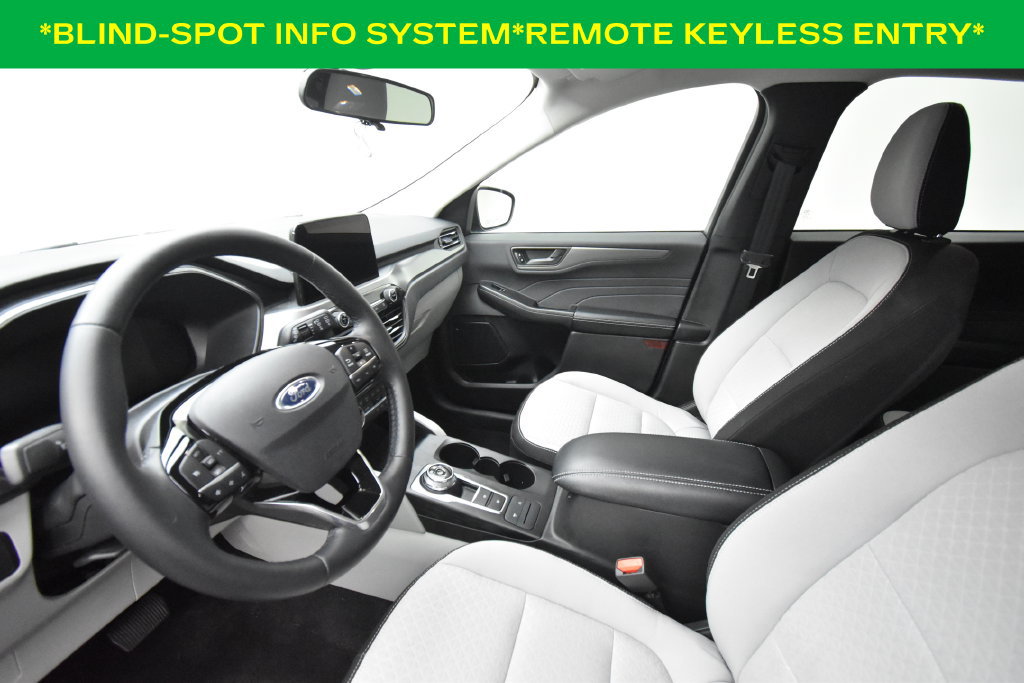 Used 2024 Ford Escape Active w/ Cold Weather Package FWD image 7