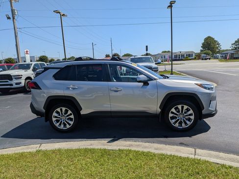 Used 2025 Toyota RAV4 XLE Premium FWD image 4