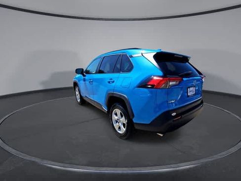 Used 2021 Toyota RAV4 XLE FWD image 6