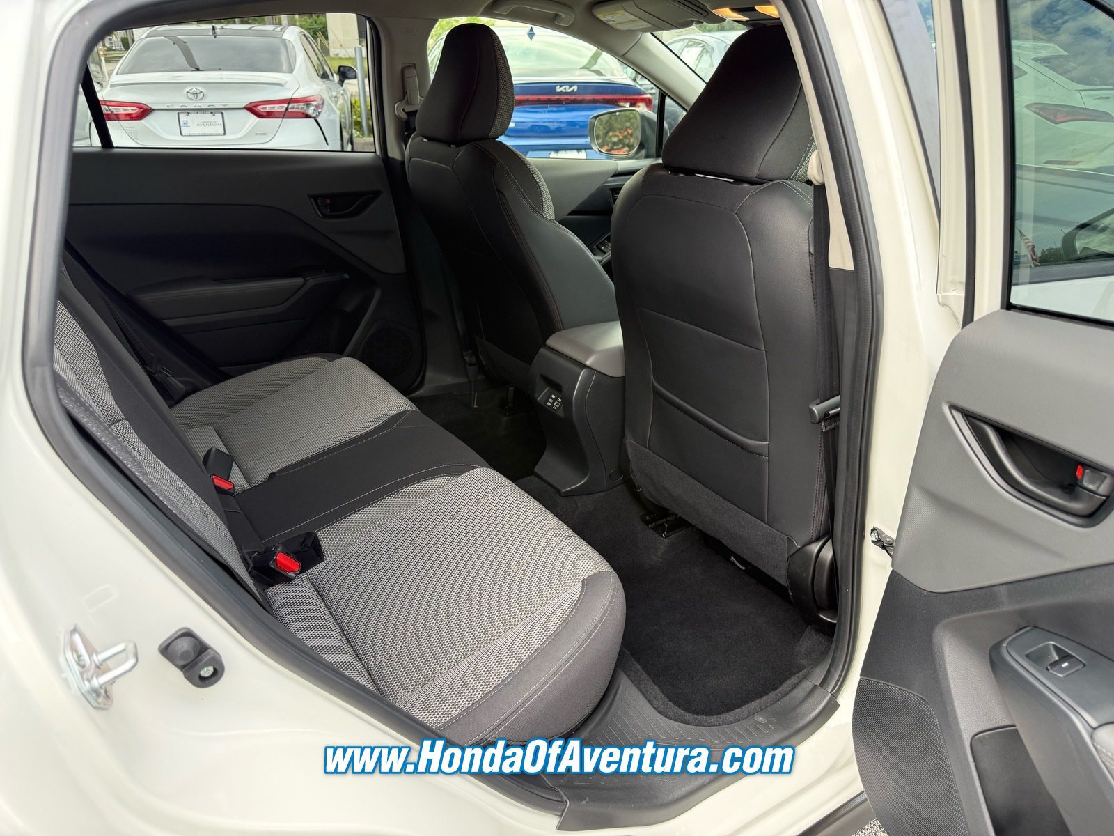 Used 2024 Subaru Crosstrek 2.0i Premium AWD/4WD image 12