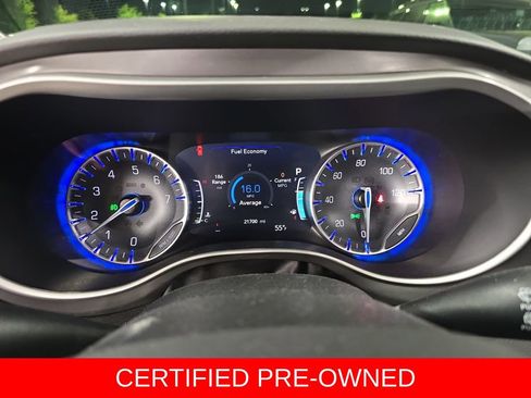Used 2025 Chrysler Pacifica Select FWD image 20