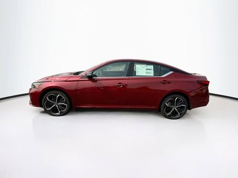 New 2025 Nissan Altima 2.5 SR image 3