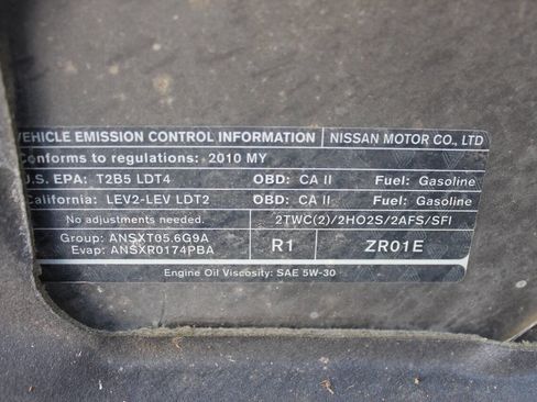 Used 2010 Nissan Titan SE RWD image 38